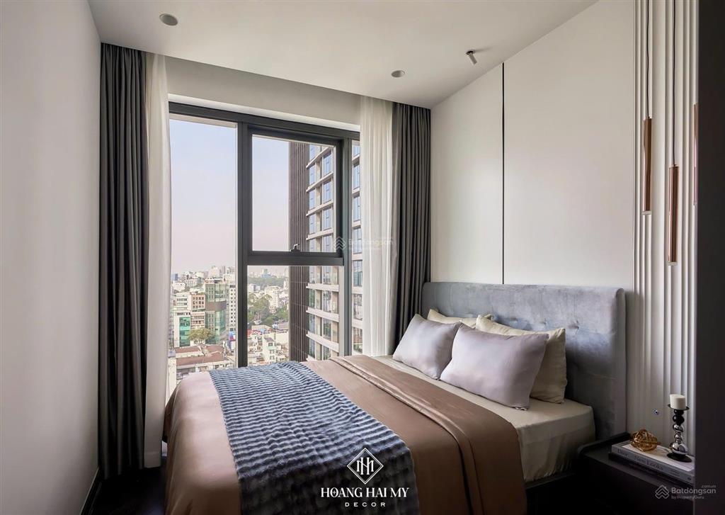 Chính chủ cho thuê 3pn  125m2 luxury tại lancaster legacy nguyễn trãi q1.  0767 167 ***
