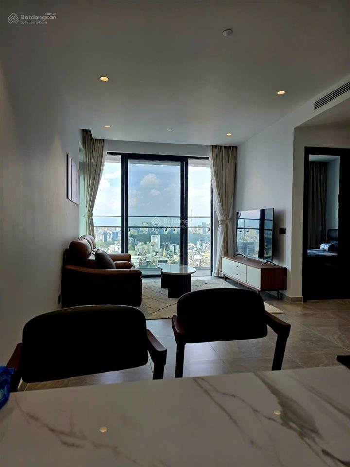 Chính chủ cho thuê căn hộ 3pn  125m2 căn góc tại lancaster legacy quận 1.  0767 167 ***