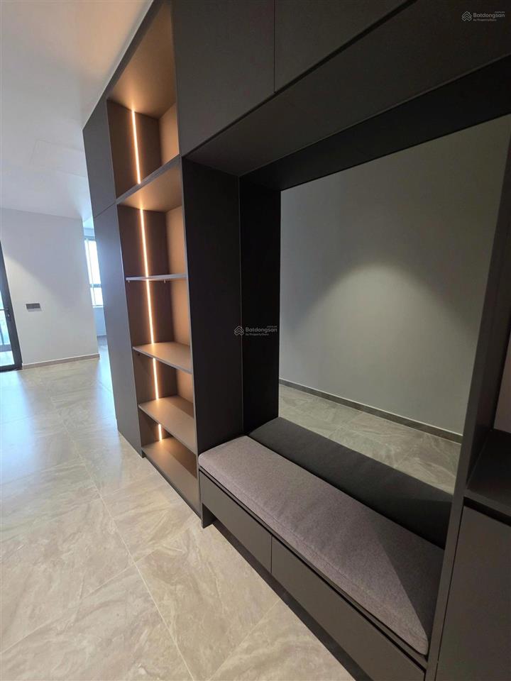 Chính chủ cho thuê căn hộ 3pn  125m2 căn góc tại lancaster legacy quận 1.  0767 167 ***