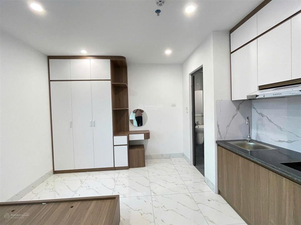Bán chdv (ccmn 24 phòng) dòng tiền 100 triệu ôtô, cạnh đh tài nguyên đường phú diễn 81m2  21.5 tỷ