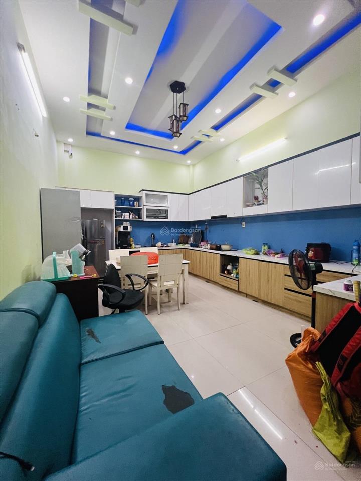 Nhà mới 64m2 hẻm nhựa 8m xe hơi thông 4 tầng full nội thất giá 8 tỷ phạm văn chiêu