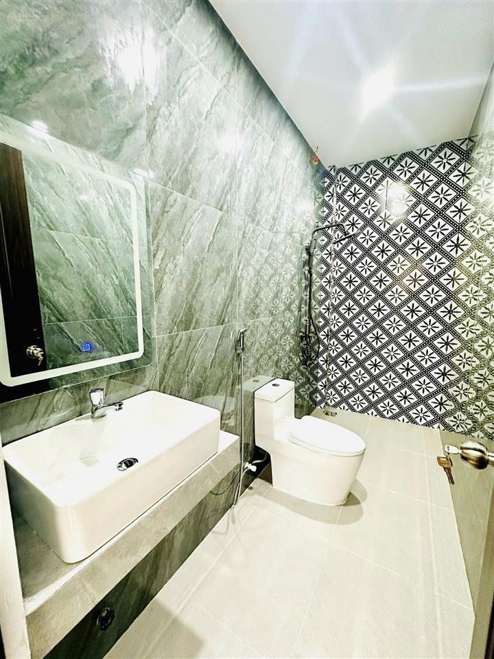 Tôi chính chủ cần bán nhà 3 tầng kiệt 814 trường chinh, hòa phát, cẩm lệ