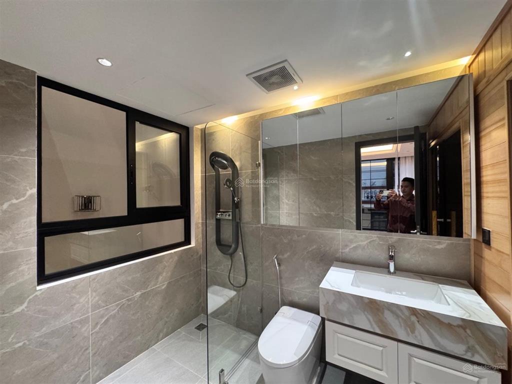 Lõi long biên nhà đẹp  thang máy nội thất tiền tỷ  ô tô  trung tâm  tiện ích bạt ngàn 50m2 22tỷ