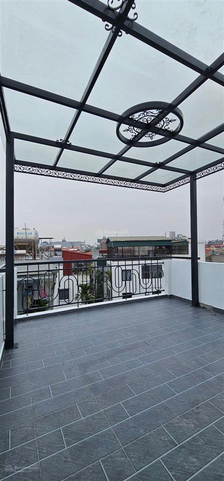 Thượng thanh, nhà mới rất đẹp, thang máy xịn full nội thất 55m2  9,35 tỷ