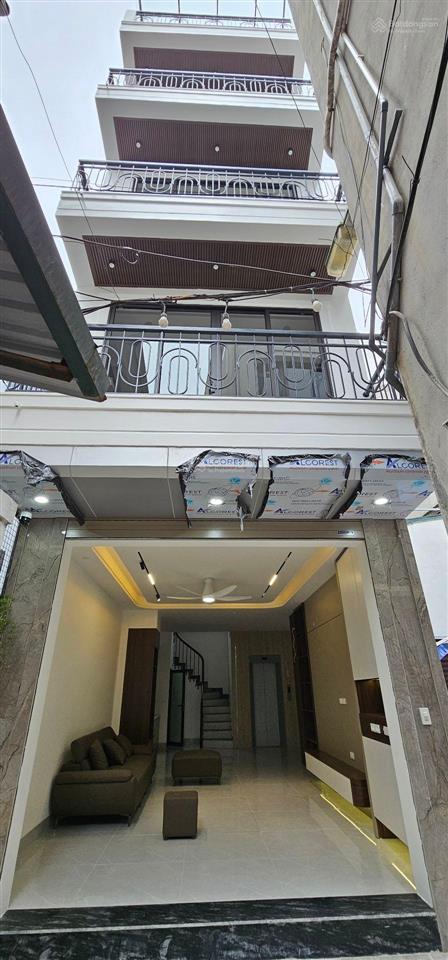 Thượng thanh, nhà mới rất đẹp, thang máy xịn full nội thất 55m2  9,35 tỷ