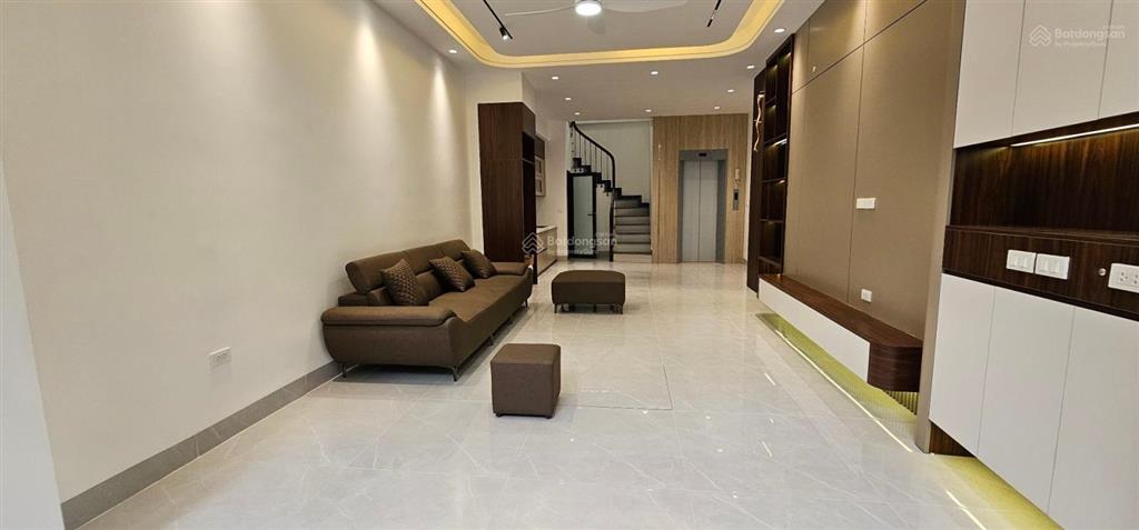 Thượng thanh, nhà mới rất đẹp, thang máy xịn full nội thất 55m2  9,35 tỷ