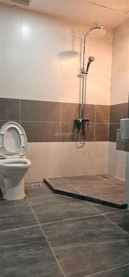 Thượng thanh, nhà mới rất đẹp, thang máy xịn full nội thất 55m2  9,35 tỷ