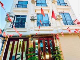 Nhà mới 5 tầng  ô tô qua nhà  ngõ thông  full công năng  an sinh đỉnh  35m2  6,6 tỷ