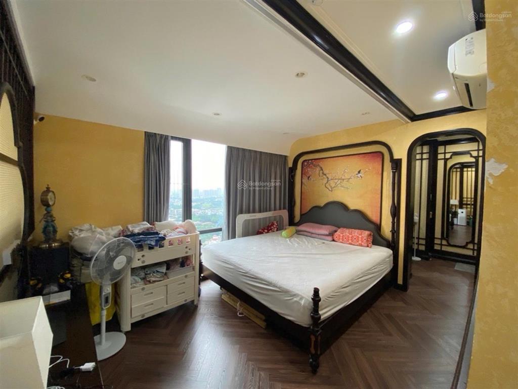 Chung cư cao cấp mipec long biên  lô góc  view sông hồng  ful nội thất tiền tỷ 141 m2  16,8 tỷ
