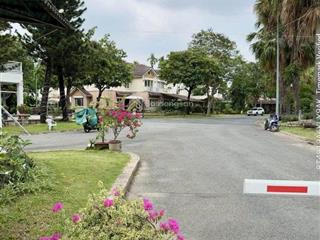 * giá bao lướt sóng* góc 2 mặt tiền  10 x 24m (biệt thự compound)