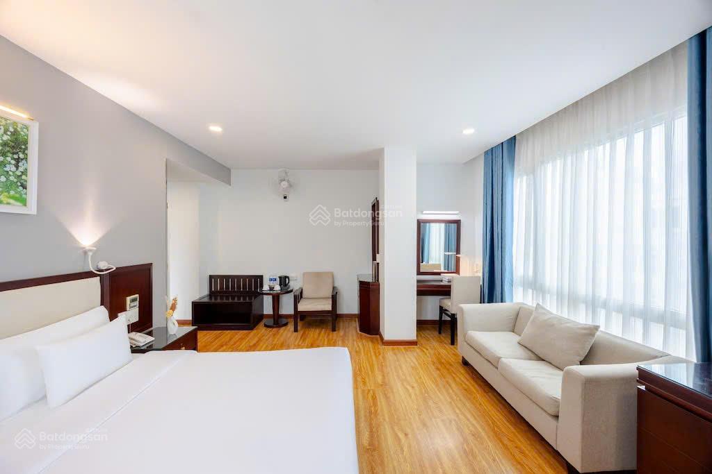 Bán khách sạn 64 phòng  180 nguyễn trãi bến thành, quận 1