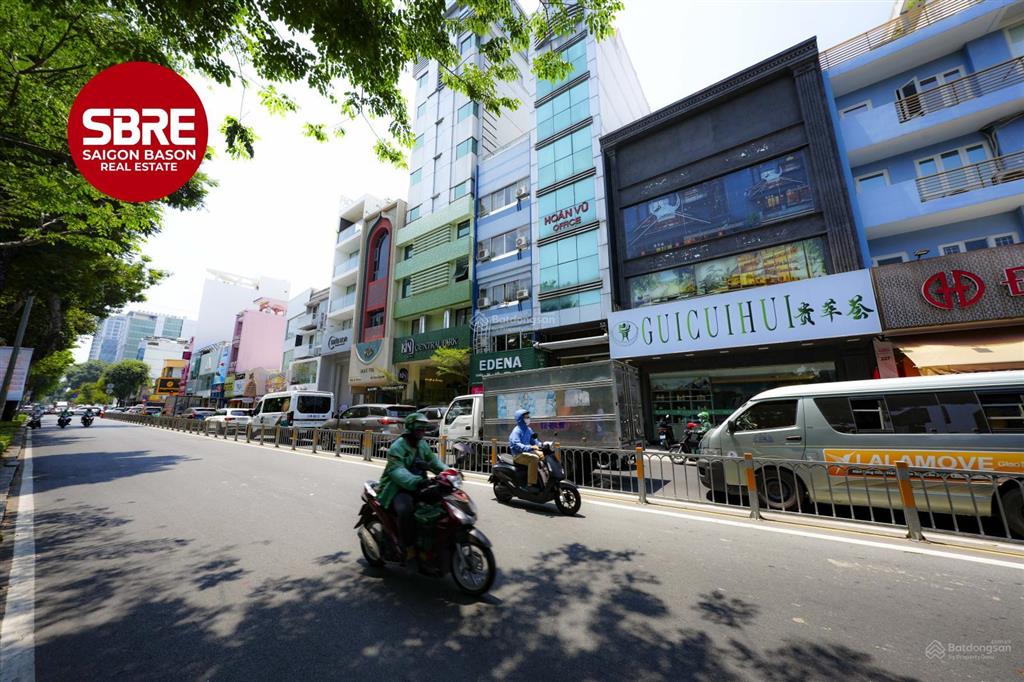 Mặt tiền hai bà trưng (8,5 x 26m) thang máy (ko lộ giới)