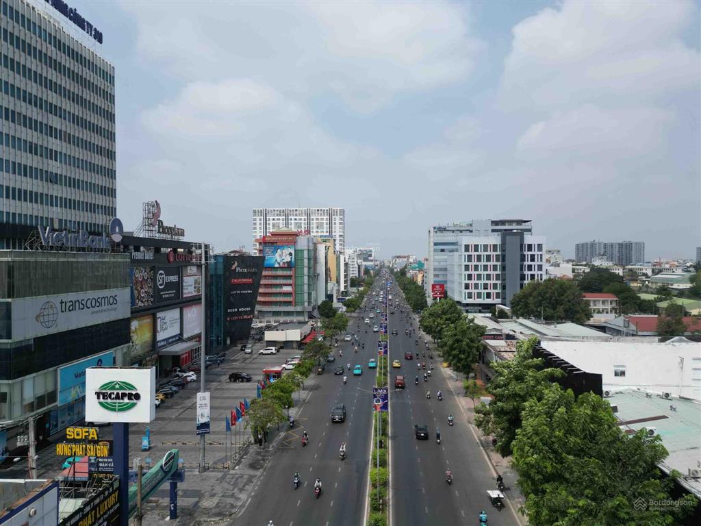 Bán toà building 123 cộng hoà  2 mặt tiền  2 hầm 11 tầng ~ 3000m2 sàn