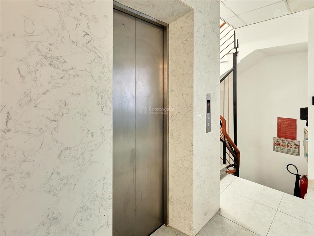 Bán building 2 mặt tiền quận 3 8/12 x 13,5m  1 hầm 8 tầng