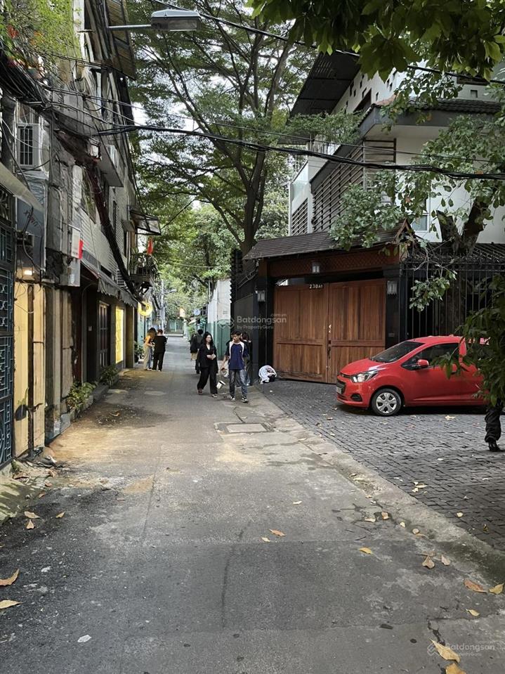 230f pasteur, p. võ thị sáu [569m2] 21,3m x 27m  hđt 181 triệu/th