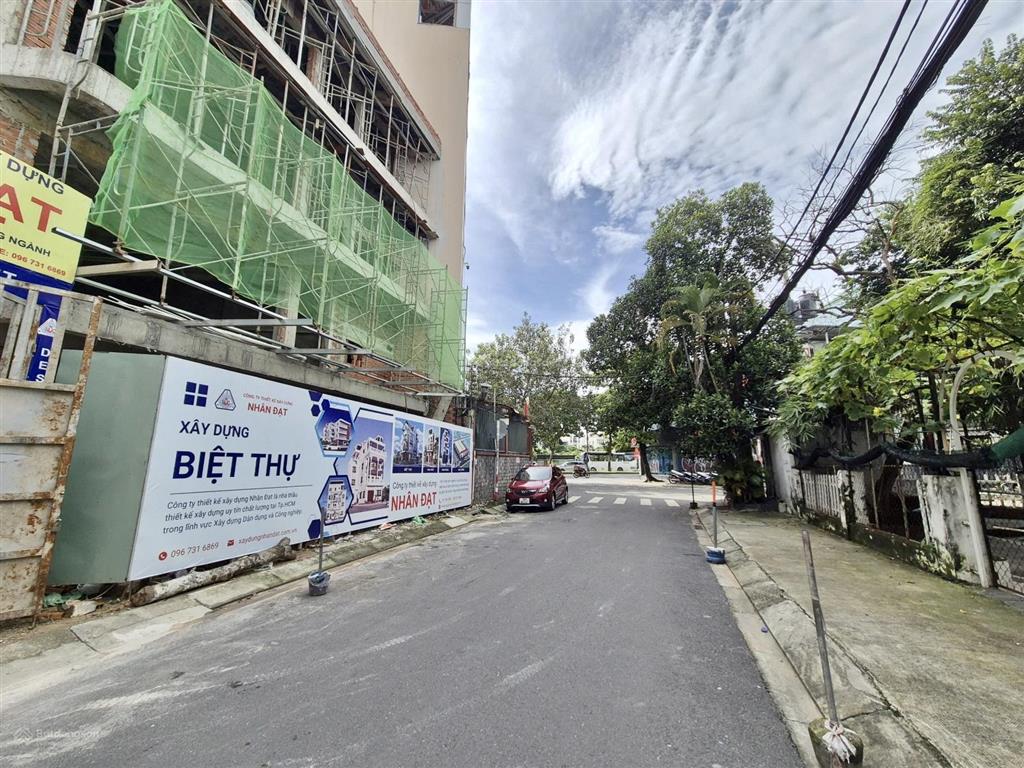 Mặt tiền khu sân bay [11 x 40m] 433,8m2 (gpxd 2 hầm 12 tầng ~4000m2 sàn)