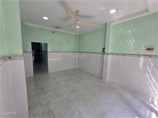 Nhà nguyên căn hẻm 5m thông tứ tung. khu chợ hoa hồ thị kỷ.