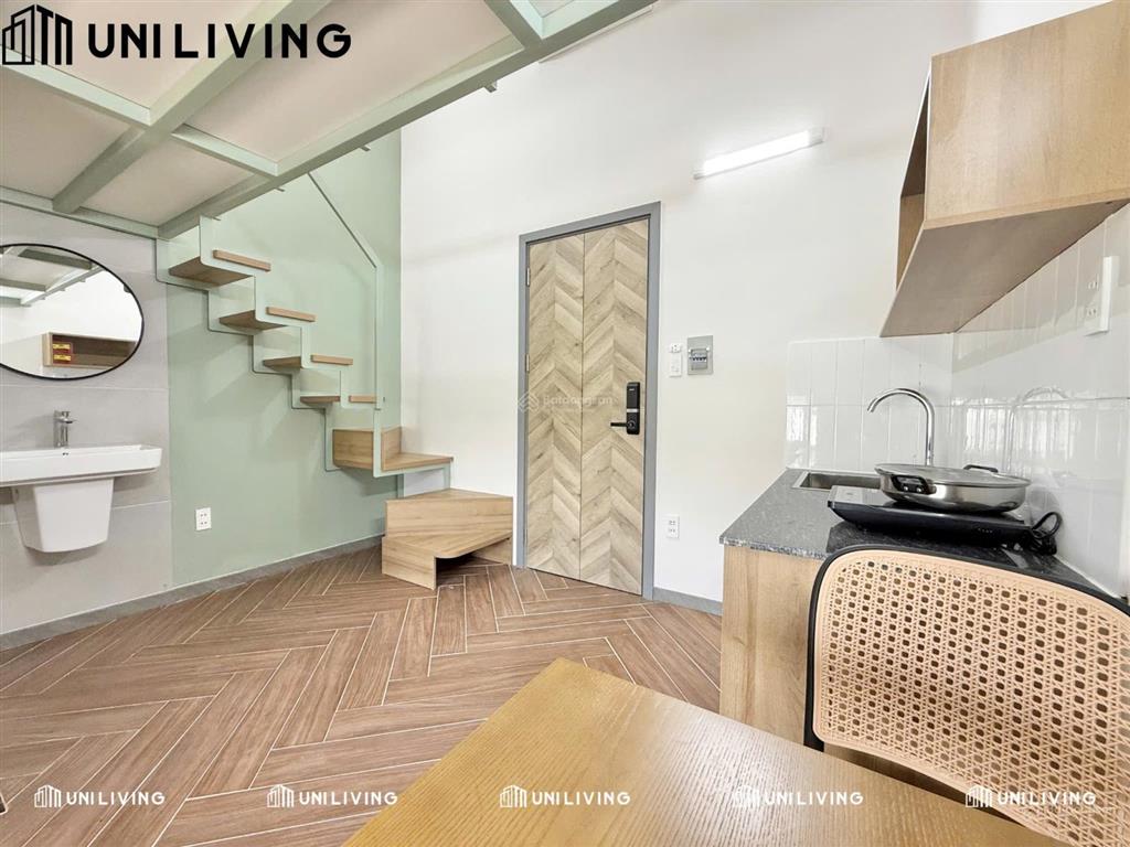 Duplex full nội thất cách đh tài chínhmarketing 200m