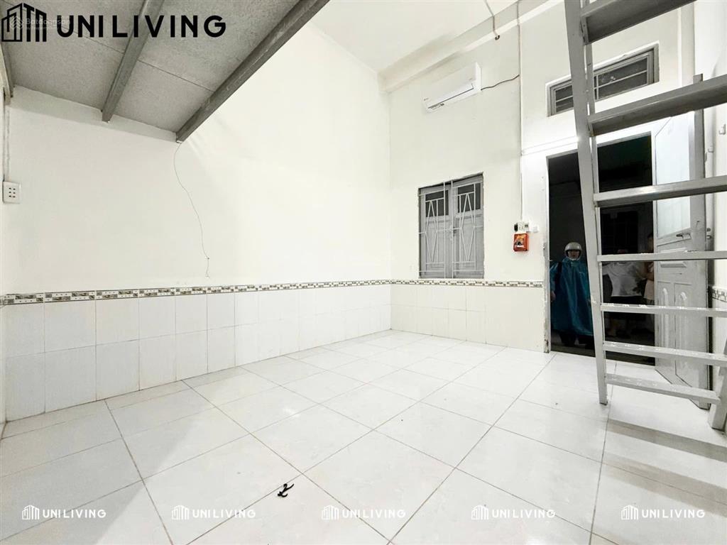 Trống sẵn duplex rộng 30m2 ngay lã xuân oai  lê văn việt  ở được tối đa 4 người 4 xe