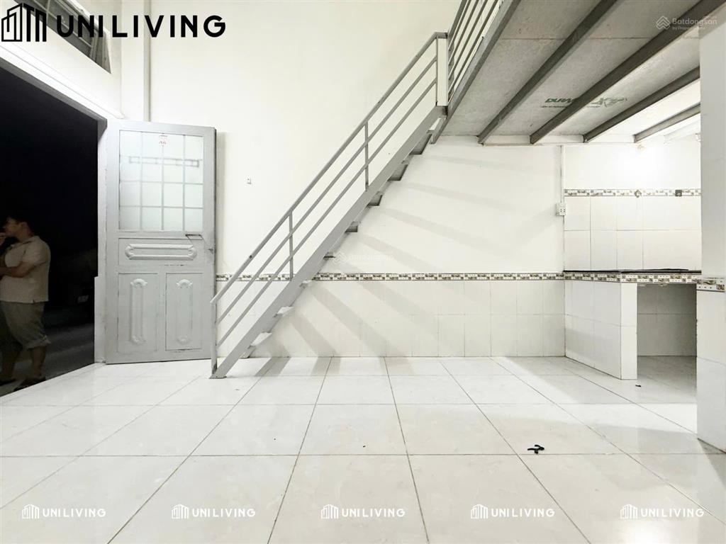 Trống sẵn duplex rộng 30m2 ngay lã xuân oai  lê văn việt  ở được tối đa 4 người 4 xe