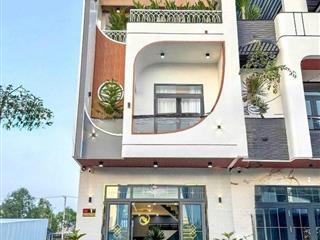 Nhà Phố Bình Dương_8x30M_3,3 Tỷ_Ở Ngay_Pháp Lý Đầy Đủ