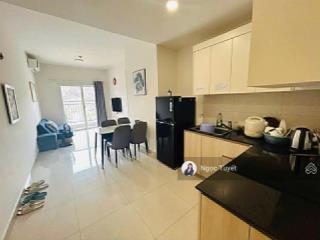 Chính chủ bán nhanh căn 2 ngủ 2 vệ sinh rẻ nhất thị trường chỉ 1,98 tỉ sẵn sổ.  e 0359 513 ***