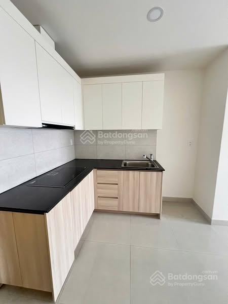 Cho thuê căn 2 ngủ 2 vs nội thất liền tường cơ bản cc dragon castle.  e xem căn 0359 513 ***