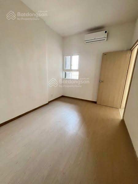 Cho thuê căn 2 ngủ 2 vs nội thất liền tường cơ bản cc dragon castle.  e xem căn 0359 513 ***