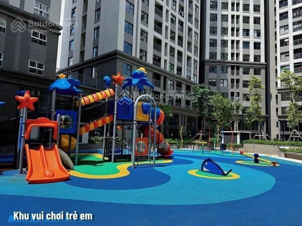 Cho thuê căn 2 ngủ 2 vs nội thất liền tường cơ bản cc dragon castle.  e xem căn 0359 513 ***