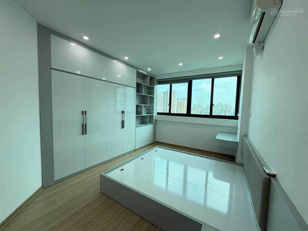 Bán căn hộ ngay cạnh công viên thanh xuân giá chỉ 5,8 tỉ, nội thất mới tinh