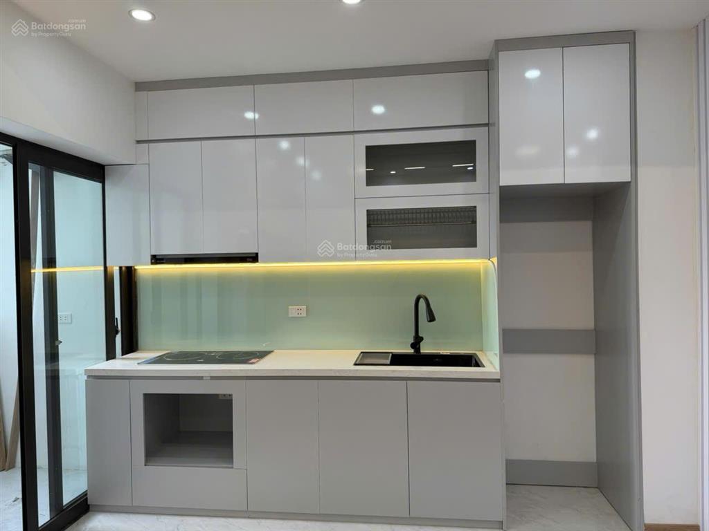 Bán căn hộ ngay cạnh công viên thanh xuân giá chỉ 5,8 tỉ, nội thất mới tinh