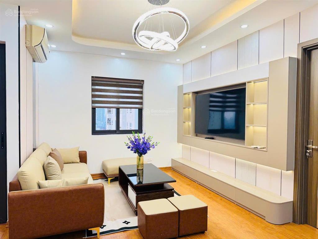 Bán gấp căn hộ 2pn nội thất mới tinh tại trung hòa 70m giá chỉ 6.65 tỉ ( giá chuẩn)