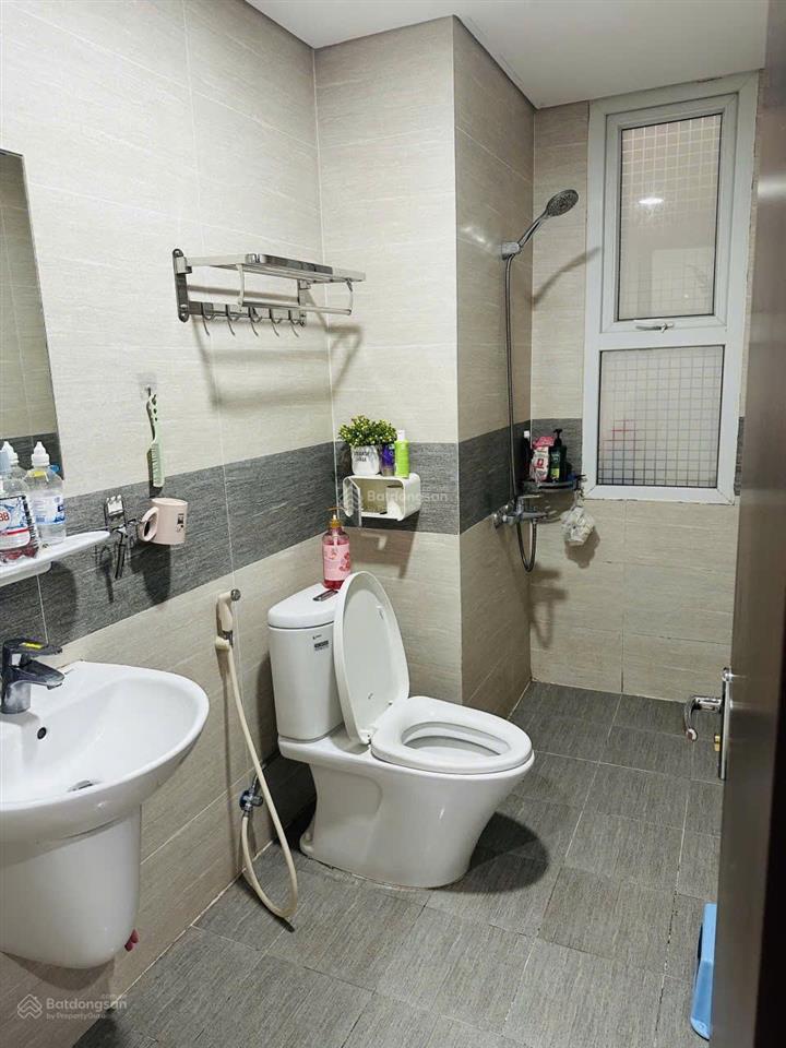 Cho thuê căn hộ 2pn tại 90 nguyễn tuân giá 14tr/tháng