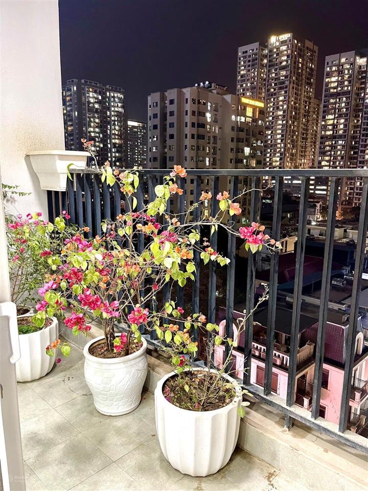 Bán căn hộ phú gia residence 96 nguyễn huy tưởng giá 8,6 tỷ có thương lượng