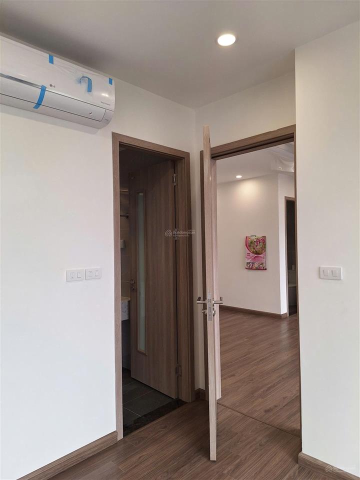 Bán căn hộ 2pn mới tinh tại handico 33 lê văn lương giá 114tr/m