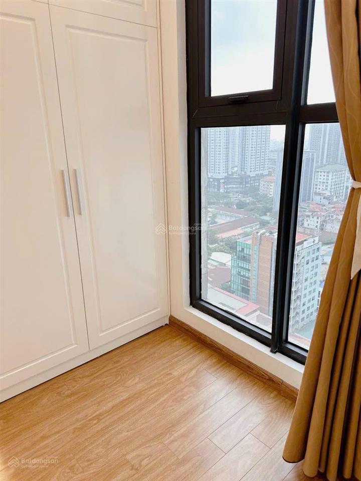 Bán căn hộ tại hà nội center point lê văn lương 3pn giá 10,4 tỉ (giá thật )