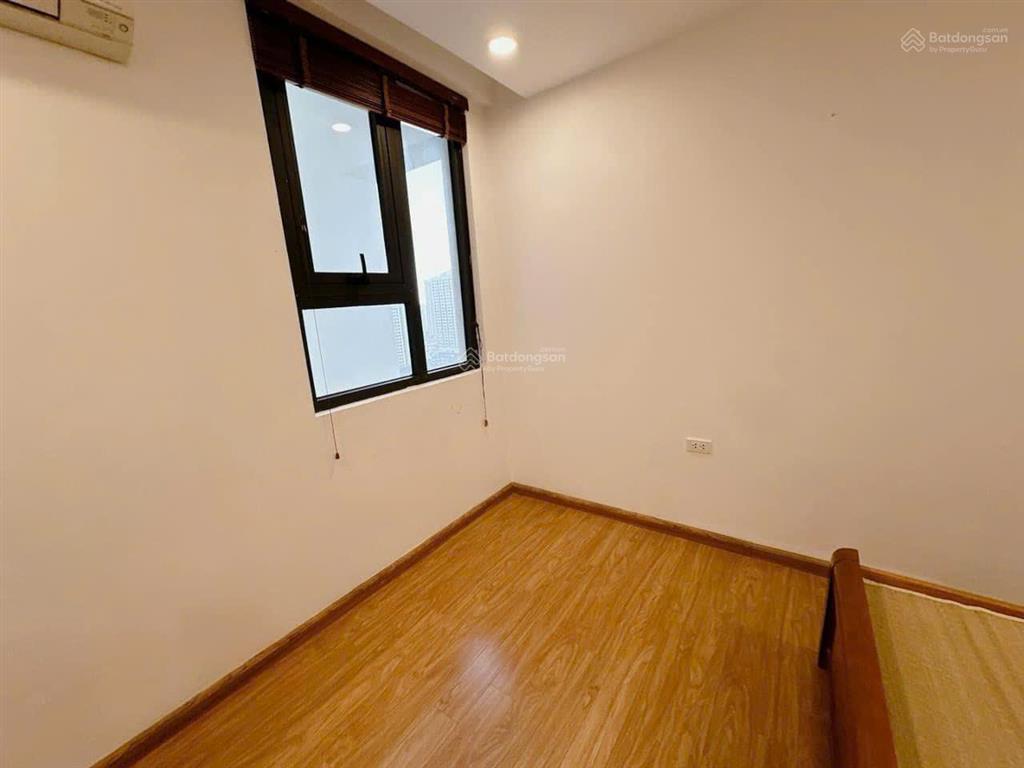 Bán căn hộ tại hà nội center point lê văn lương 3pn giá 10,4 tỉ (giá thật )