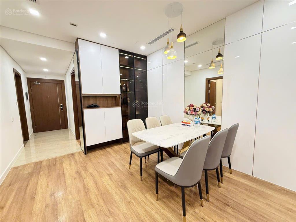 Bán căn hộ 75m tại nguyễn huy tưởng giá 6,7 tỉ, sẵn sổ, giá thật