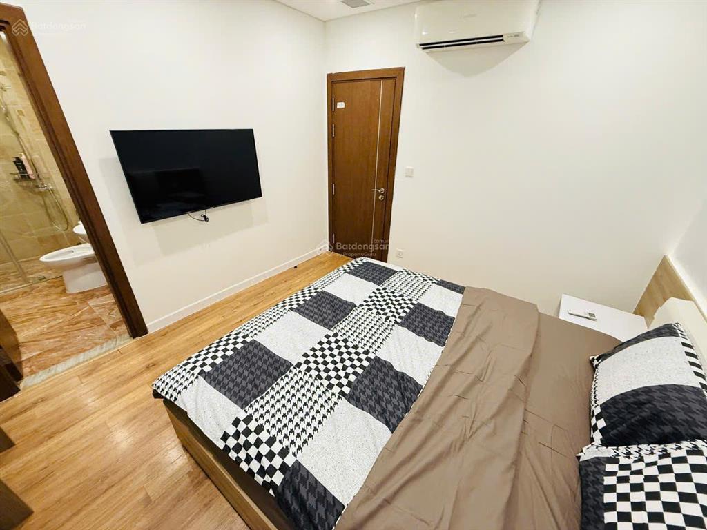 Bán căn hộ 75m tại nguyễn huy tưởng giá 6,7 tỉ, sẵn sổ, giá thật