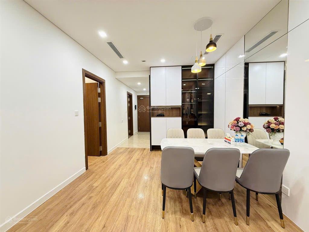 Bán căn hộ 75m tại nguyễn huy tưởng giá 6,7 tỉ, sẵn sổ, giá thật