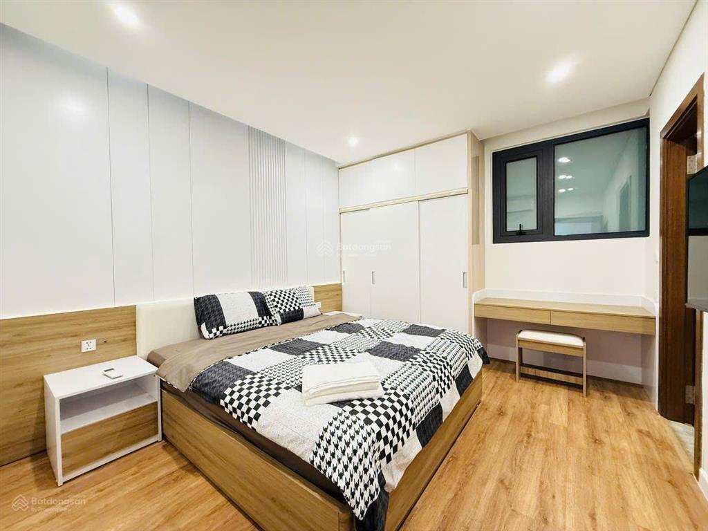 Bán căn hộ 75m tại nguyễn huy tưởng giá 6,7 tỉ, sẵn sổ, giá thật