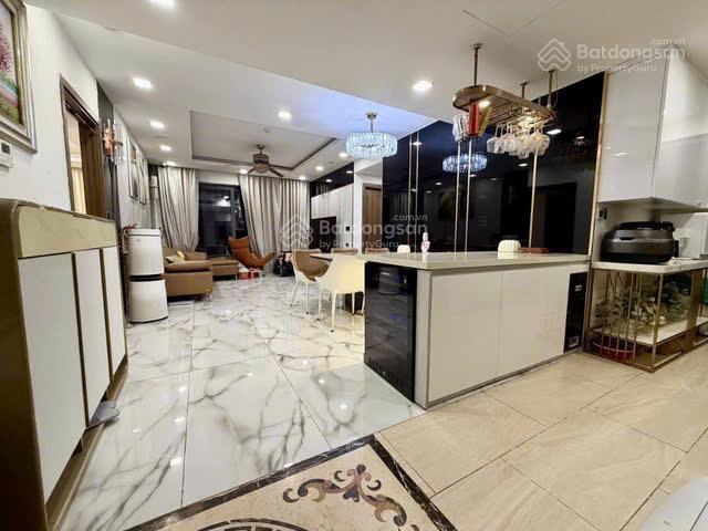 Cực hiếm bán căn hô 3pn rivera park 69 vũ trọng phụng giá 14,1 tỉ ban công đông nam