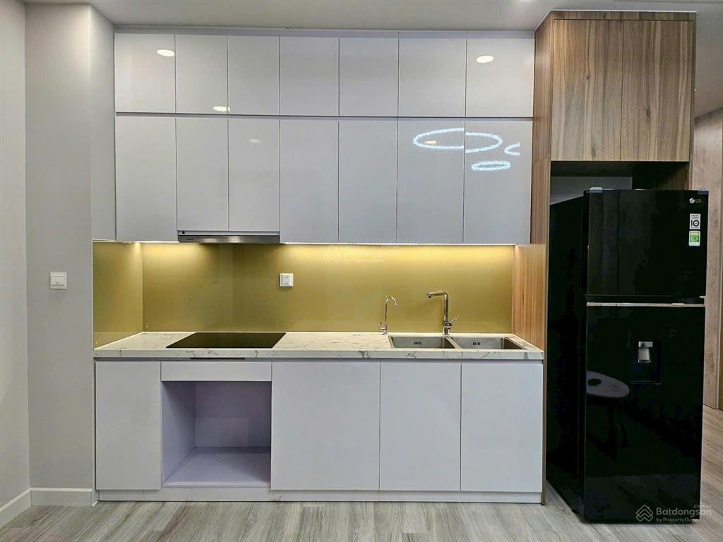 Bán căn 2pn tại brg lê văn lương 63m2, giá 7,9 tỷ. sẵn sổ