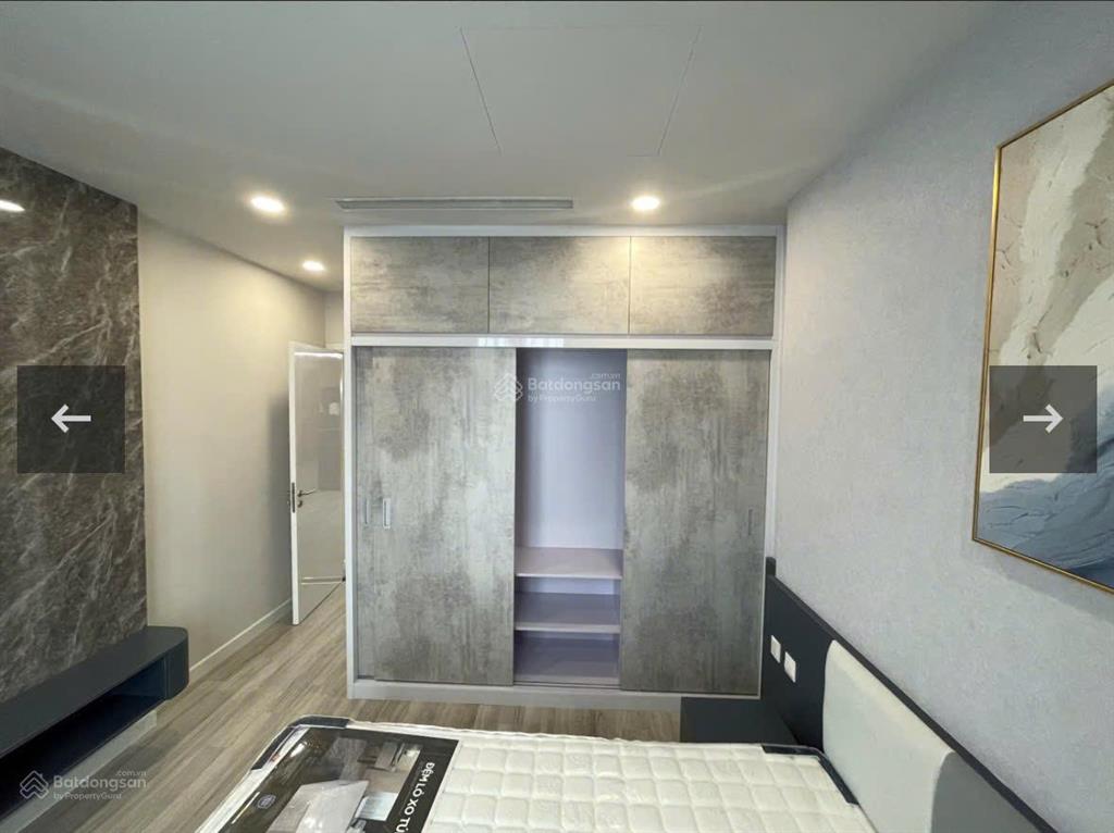 Bán căn 2pn tại brg lê văn lương 63m2, giá 7,9 tỷ. sẵn sổ