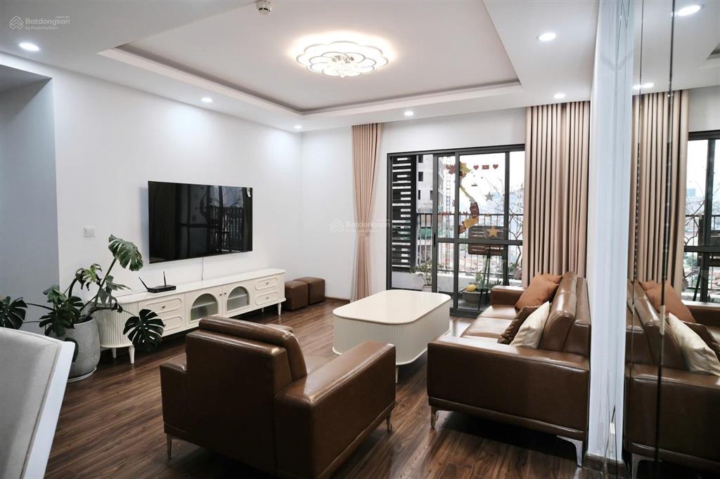 106tr/m căn hộ 3pn tại golden palm 21 lê văn lương