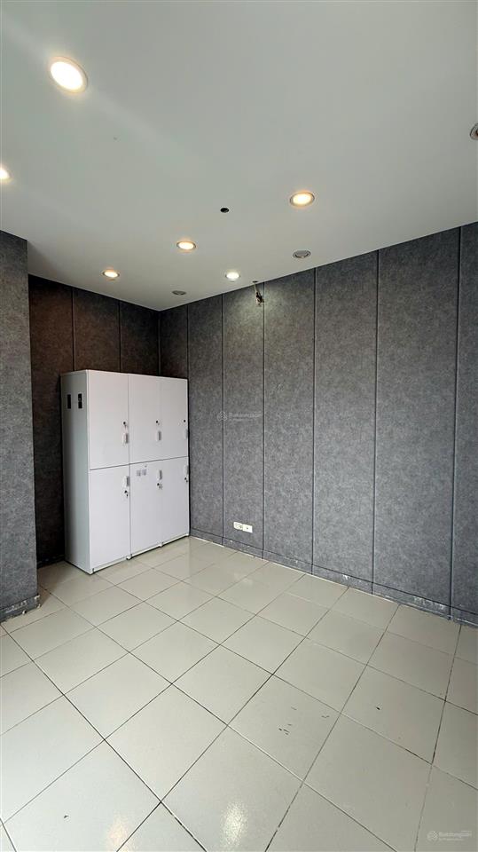 Cho thuê căn hộ 4 phòng ngủ 163m tại ngụy như kon tum giá 18tr
