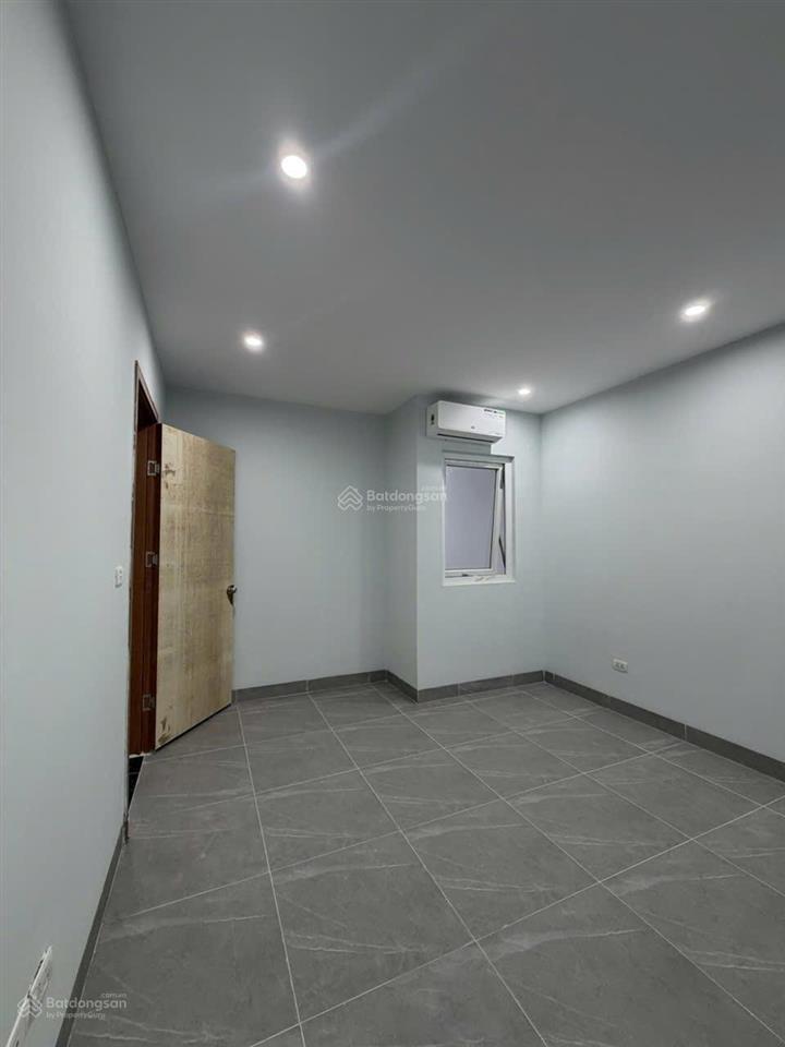 Cho thuê căn hộ 105m giá 13tr tại nguyễn huy tưởng