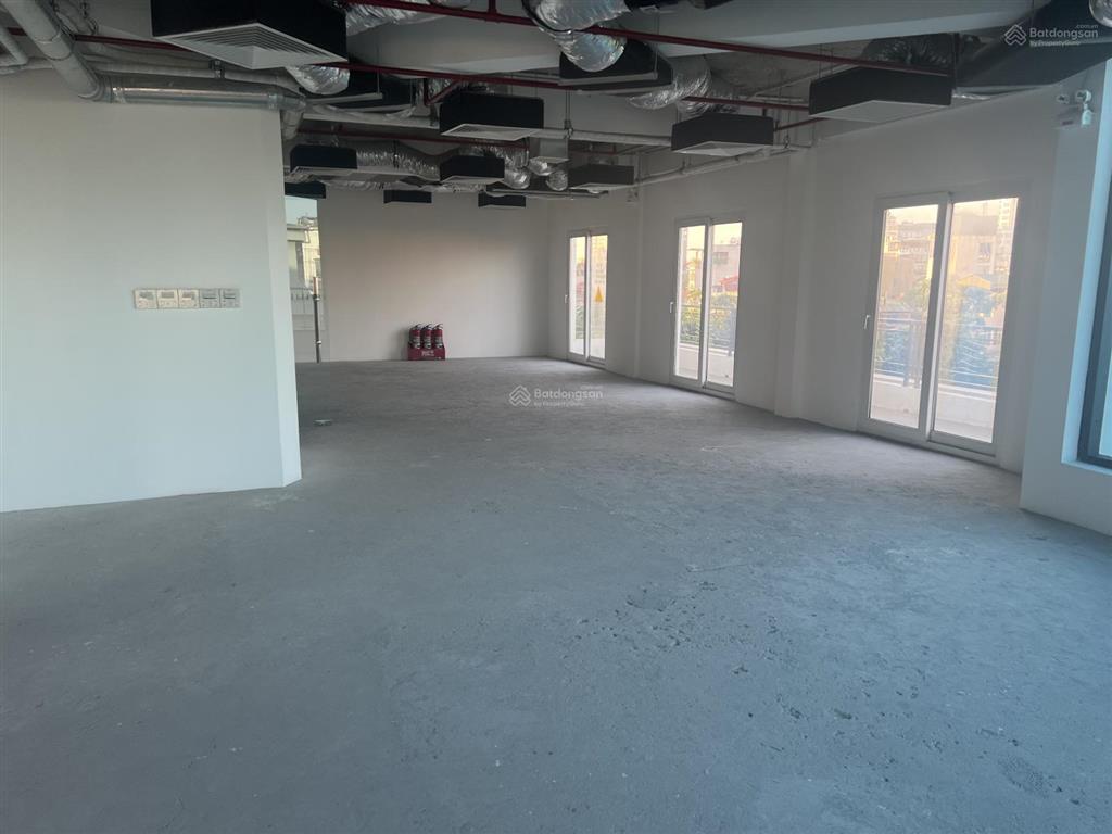Cho thuê văn phòng tại trần hưng đạo, quận hoàn kiếm, hà nội, giá cực chất 150m² nội thất free