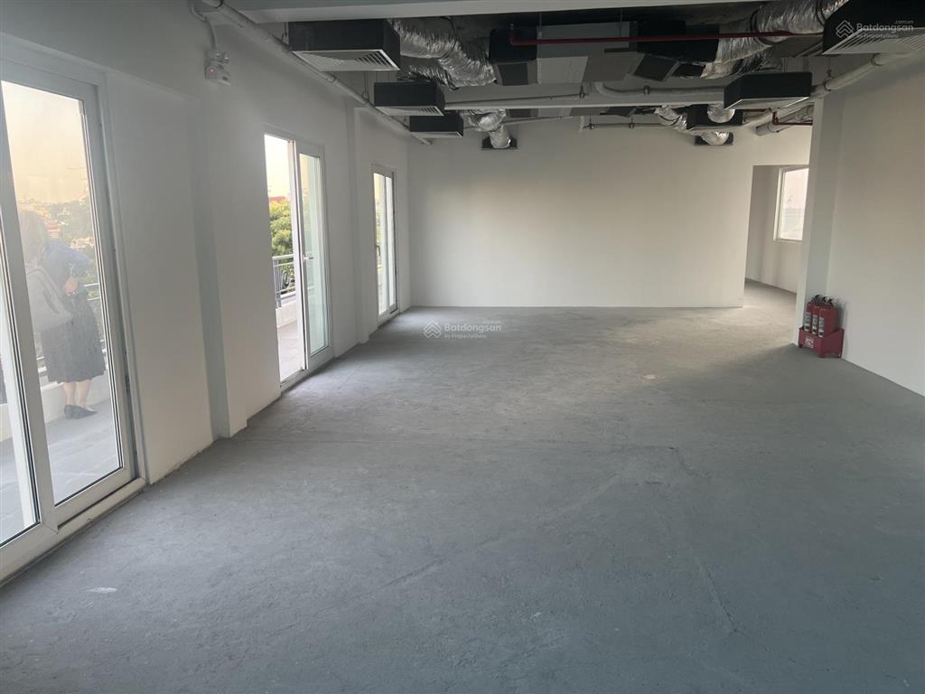 Cho thuê văn phòng tại trần hưng đạo, quận hoàn kiếm, hà nội, giá cực chất 150m² nội thất free