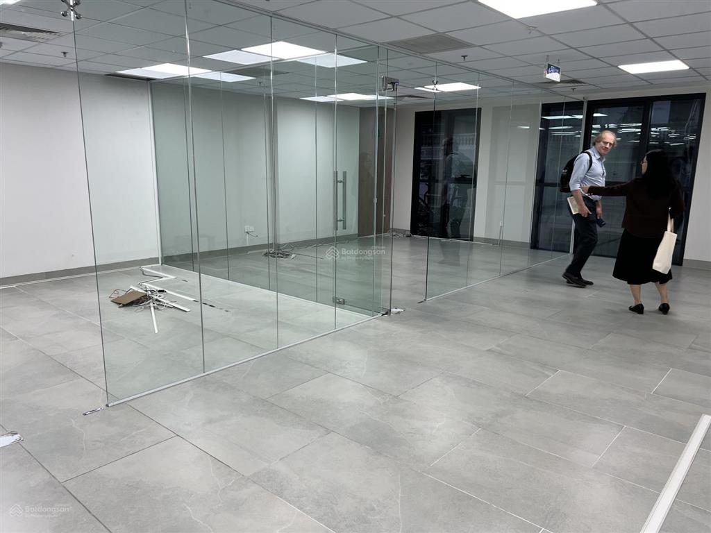 Cho thuê văn phòng view đẹp tại nguyễn biểu, p. quán thánh, q. ba đình, giá thỏa thuận, 250m²